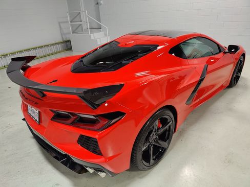 Used 2021 Chevrolet Corvette Stingray Preferred Cpe w/ Z51 Performance Package image 8