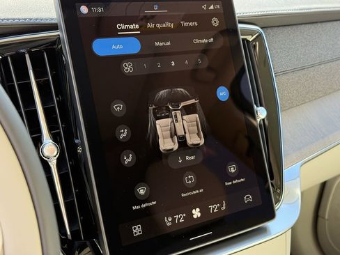 New 2026 Volvo XC90 B6 Ultra image 23