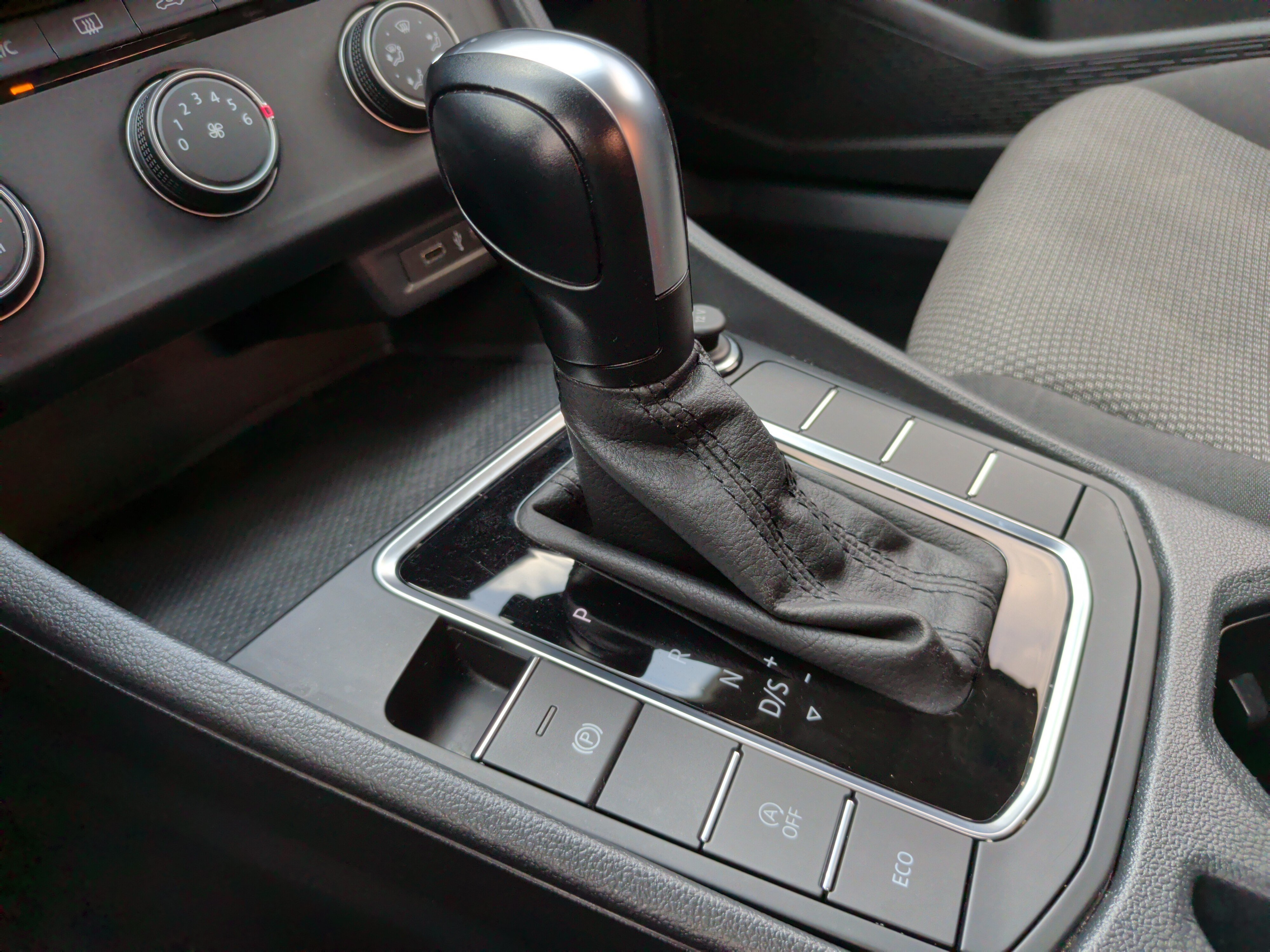Used 2021 Volkswagen Jetta S w/ Driver Assistance Package FWD image 18
