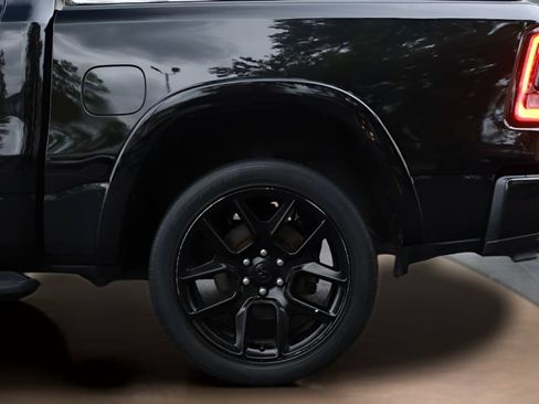 Used 2021 RAM 1500 Laramie AWD/4WD image 8