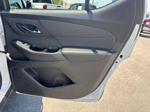 Used 2020 Chevrolet Traverse LT FWD image 17