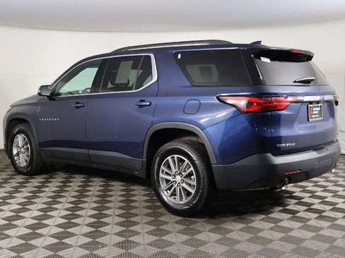 Used 2023 Chevrolet Traverse LT FWD image 9