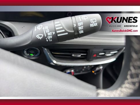 Used 2025 Buick Encore GX Preferred image 24