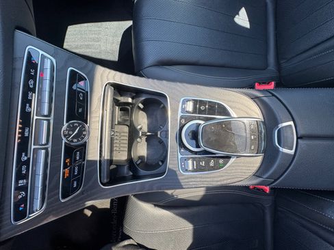 Used 2019 Mercedes-Benz E 300 4MATIC image 31