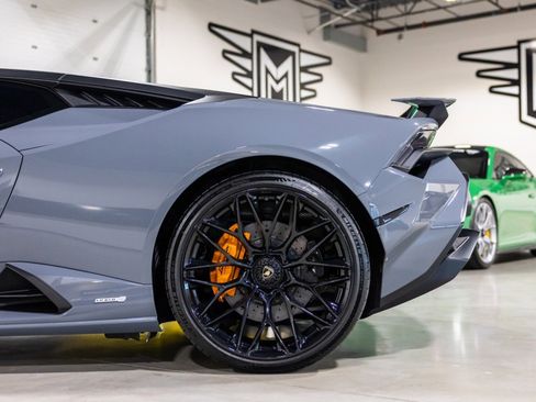 Used 2023 Lamborghini Huracan Tecnica image 16