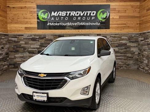 Used 2021 Chevrolet Equinox LS w/ LS Convenience Package AWD/4WD image 4