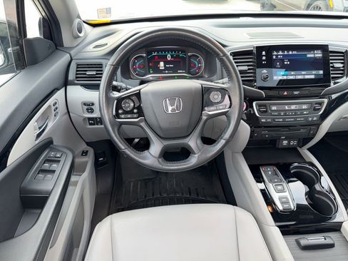 Used 2021 Honda Pilot Touring image 13
