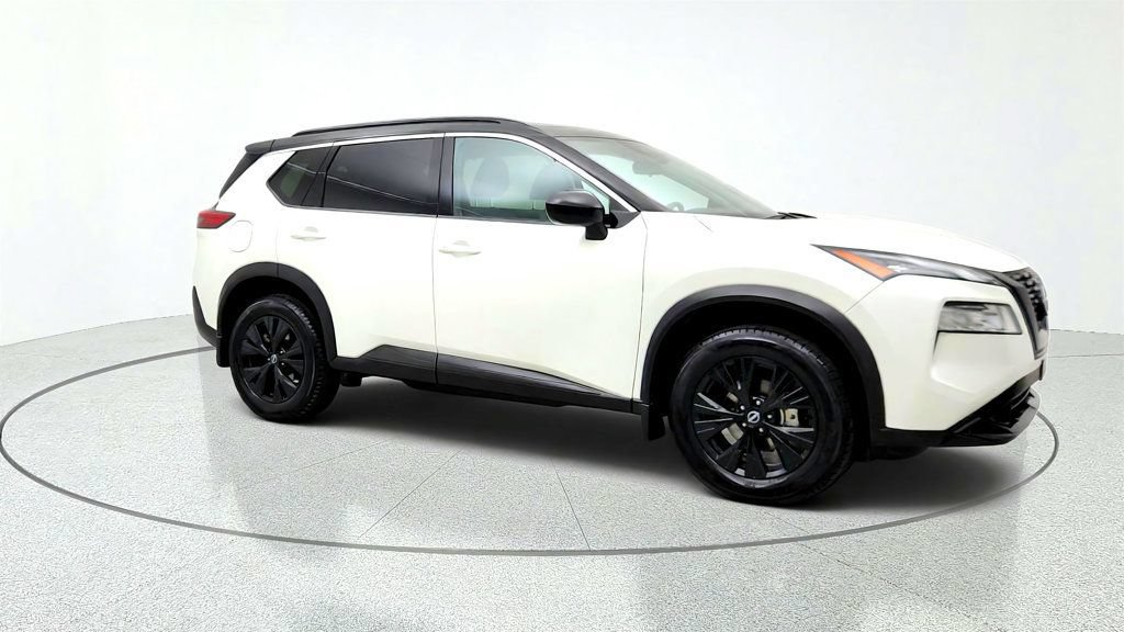 Used 2023 Nissan Rogue SV w/ SV Premium B Package FWD image 3