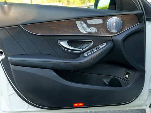Used 2018 Mercedes-Benz C 300 4MATIC Sedan image 17