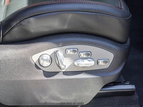 Used 2025 Porsche Macan GTS image 46