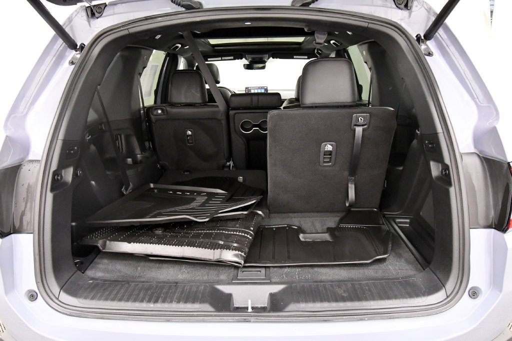 Certified 2025 Honda Pilot Black Edition image 7