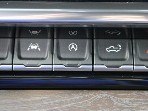 Used 2024 GMC Sierra 1500 SLT image 52