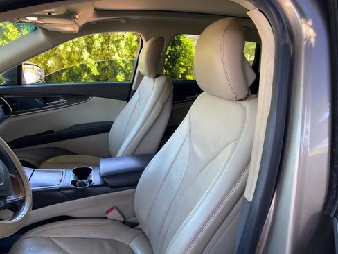 Used 2019 Lincoln Nautilus Reserve FWD image 25