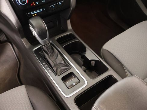 Used 2019 Ford Escape SE image 8