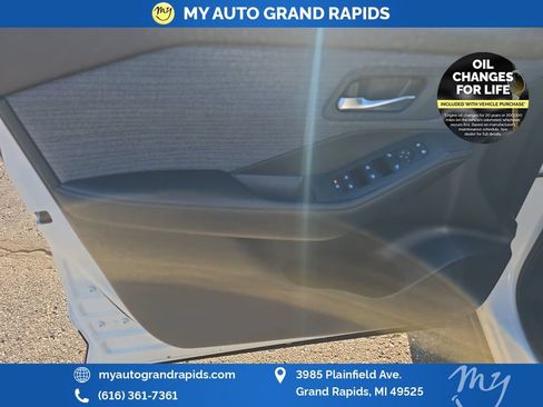 Used 2023 Nissan Rogue SV AWD/4WD image 10