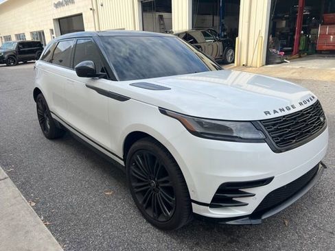 Used 2026 Land Rover Range Rover Velar Dynamic SE image 3
