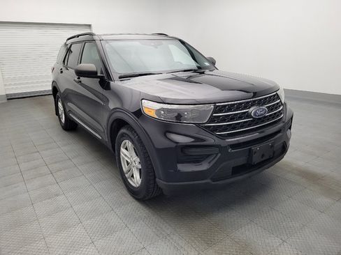 Used 2020 Ford Explorer XLT image 13