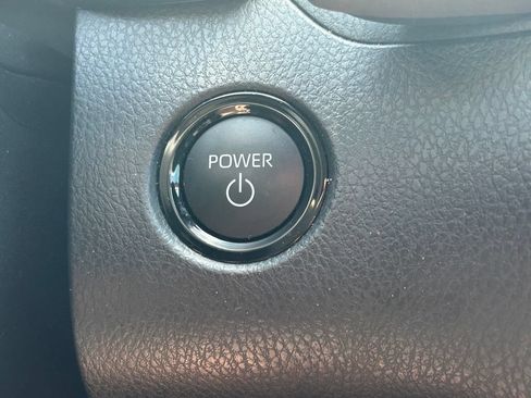 Used 2025 Toyota Camry XLE FWD image 26