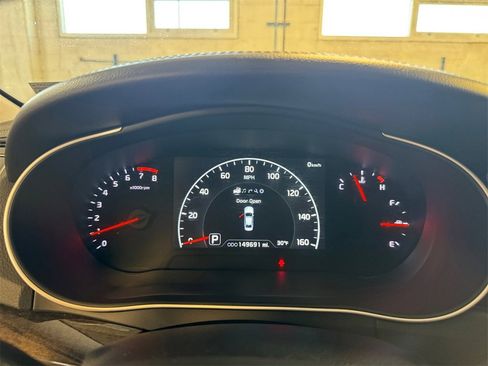 Used 2015 Kia Cadenza Premium w/ Luxury Package image 16