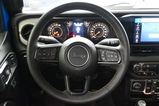 Used 2024 Jeep Gladiator Sport AWD/4WD image 22