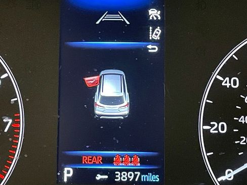 Used 2024 Toyota Corolla Cross L FWD image 6
