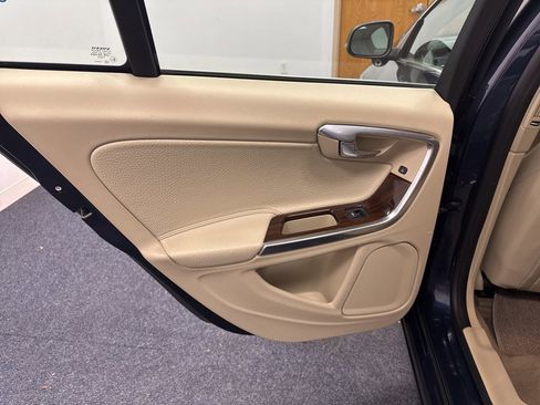 Used 2012 Volvo S60 T5 image 8