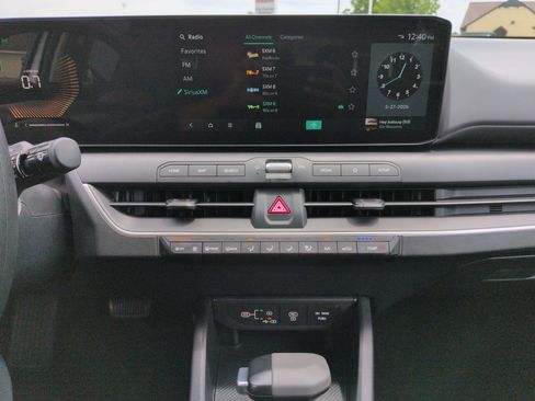 Used 2025 Kia K4 FWD image 22