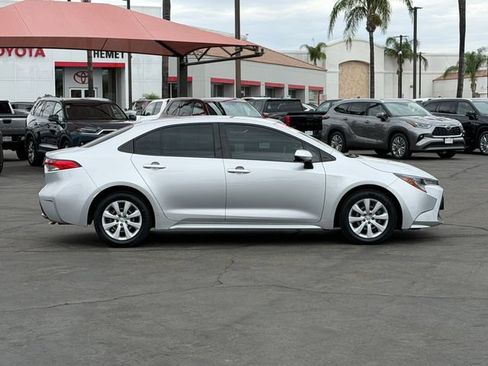 Used 2022 Toyota Corolla LE FWD image 4