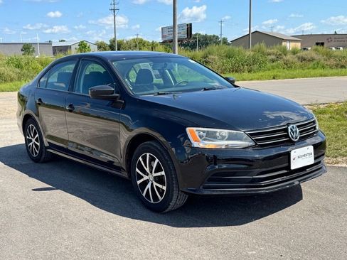 Used 2016 Volkswagen Jetta SE FWD image 31