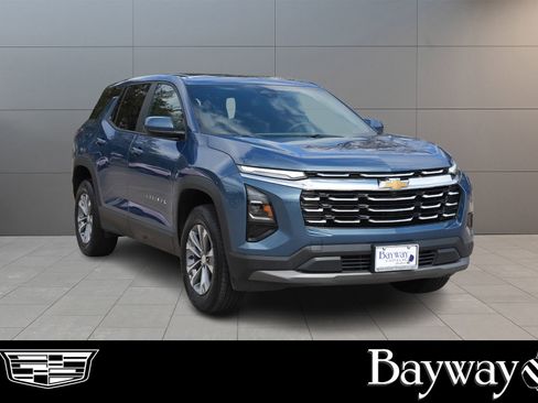 Used 2025 Chevrolet Equinox LT image 3