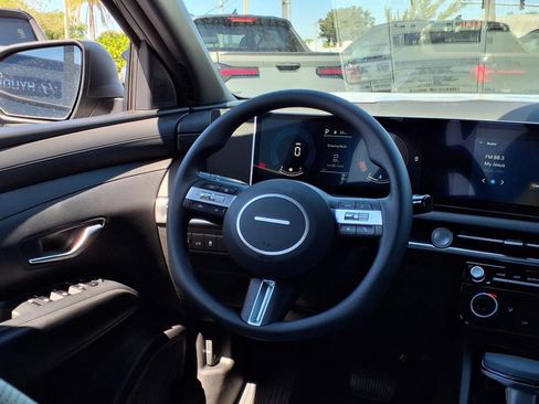 New 2025 Hyundai Santa Cruz SEL image 16