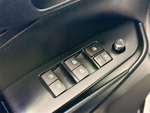 Used 2019 Toyota Highlander XLE image 16