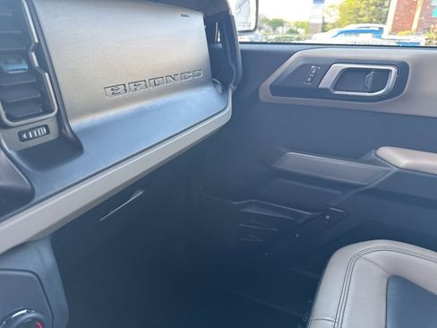 Used 2022 Ford Bronco Wildtrak image 33