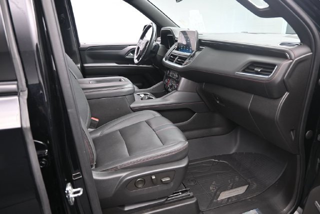 Used 2022 Chevrolet Tahoe RST w/ Luxury Package AWD/4WD image 29