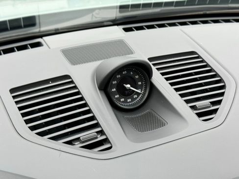 Used 2025 Porsche 911 Carrera image 18