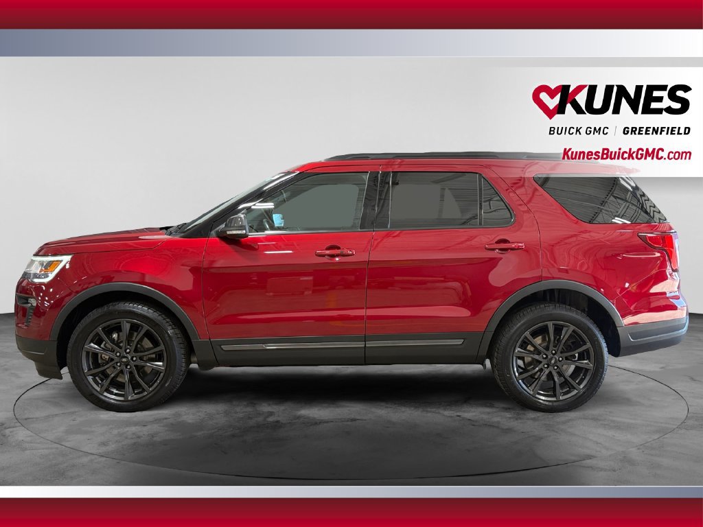 Used 2018 Ford Explorer XLT w/ Equipment Group 202A AWD/4WD image 6