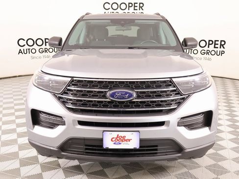 Used 2023 Ford Explorer XLT image 9