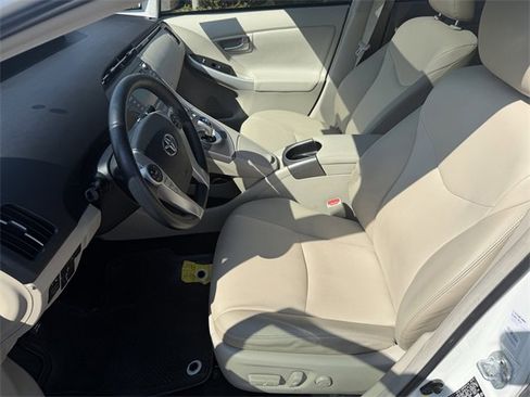 Used 2015 Toyota Prius Four w/ Deluxe Solar Roof Package image 21