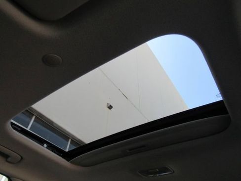 Used 2022 Hyundai Venue SEL image 7