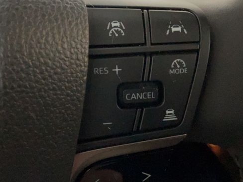 Certified 2025 Toyota Camry XLE FWD image 17