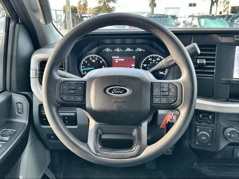 Used 2024 Ford F250 XL w/ XL Chrome Package image 15