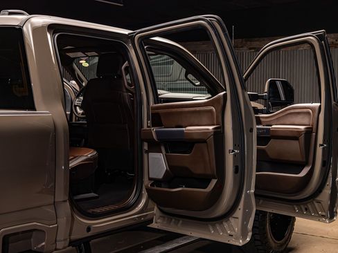 Used 2026 Ford F250 King Ranch w/ Chrome Package image 31