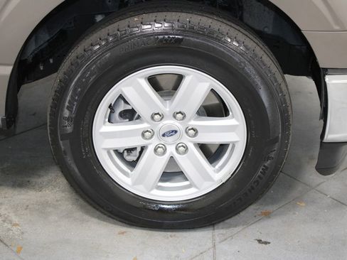 Used 2023 Ford F150 XLT image 13