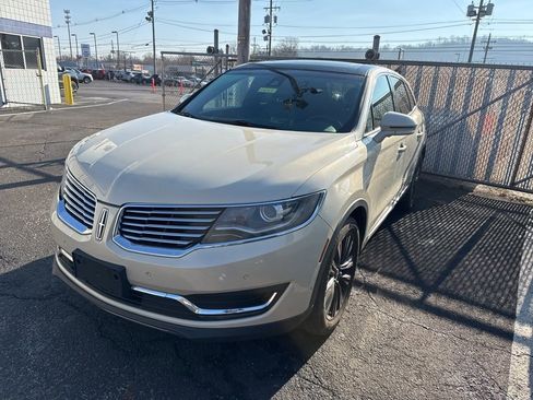 Used 2016 Lincoln MKX Reserve w/ Technology Package image 2