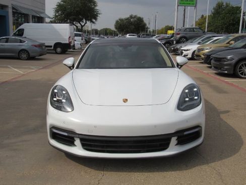 Used 2019 Porsche Panamera 4 image 2