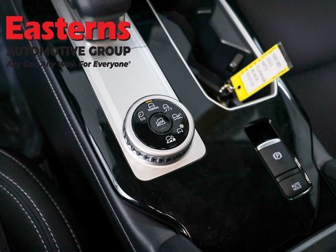 Used 2025 Mitsubishi Outlander ES image 17