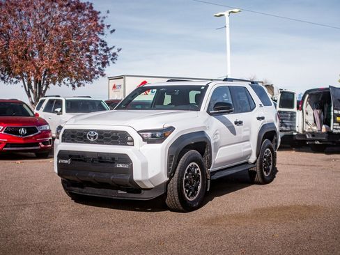 Used 2025 Toyota 4Runner TRD Off-Road Premium image 3