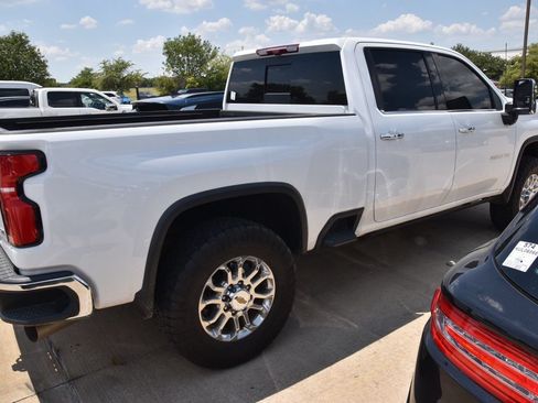 Used 2025 Chevrolet Silverado 2500 LTZ w/ LTZ Premium Package AWD/4WD image 6