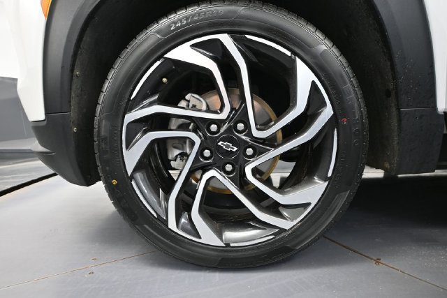 Used 2025 Chevrolet TrailBlazer RS w/ Convenience Package FWD image 13