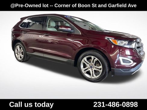 Used 2018 Ford Edge Titanium w/ Equipment Group 302A AWD/4WD image 7